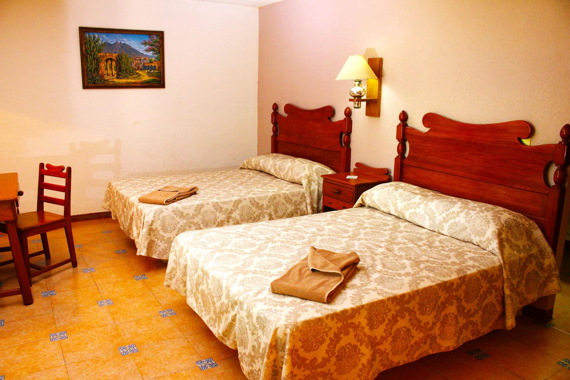 Hotel Spa Taninul Los Puentes Extérieur photo